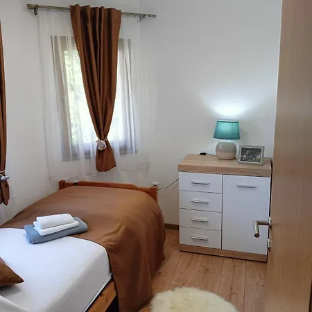 Apartament Medo *