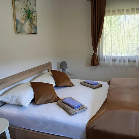 アパート Medo クレン・ヴァクフ